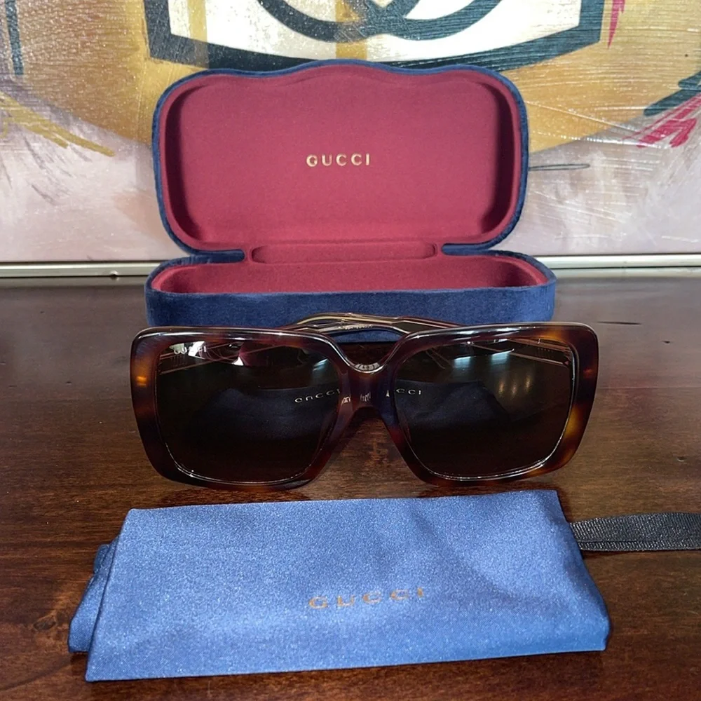 Gucci Sunglasses - Picture 2 of 7